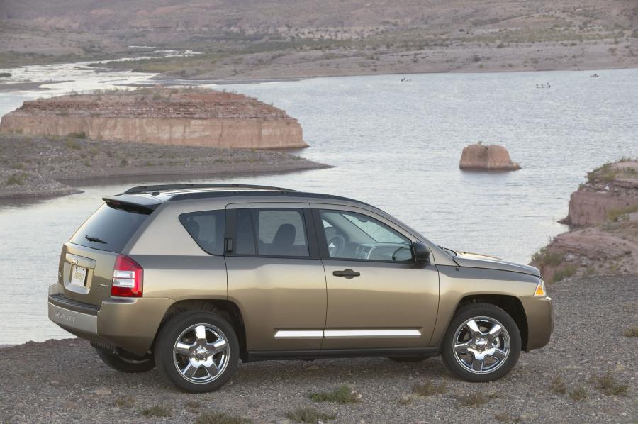  Jeep Compass 2007 года  (фото 23 из 100)